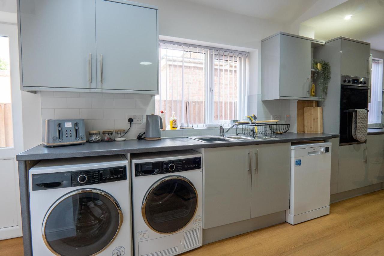 Heartland House, 7 Spacious Bedrooms Sleeps 4 Plus, Near Nec, Jlr,Bhx Birmingam Exterior foto