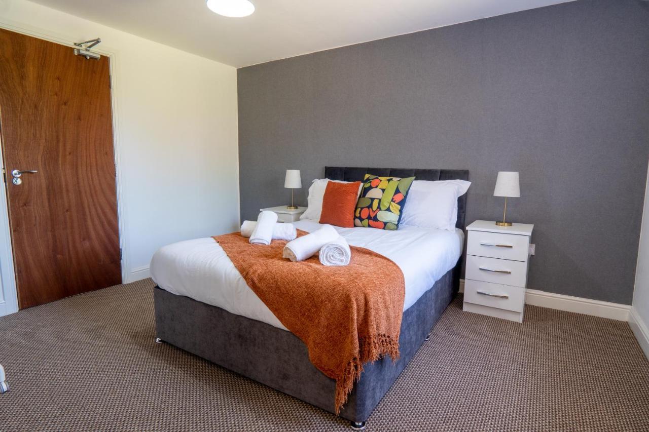 Heartland House, 7 Spacious Bedrooms Sleeps 4 Plus, Near Nec, Jlr,Bhx Birmingam Exterior foto