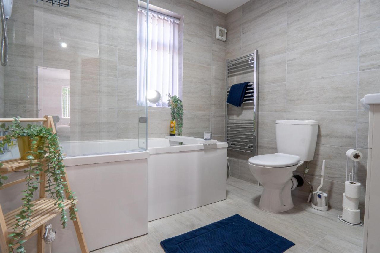 Heartland House, 7 Spacious Bedrooms Sleeps 4 Plus, Near Nec, Jlr,Bhx Birmingam Exterior foto